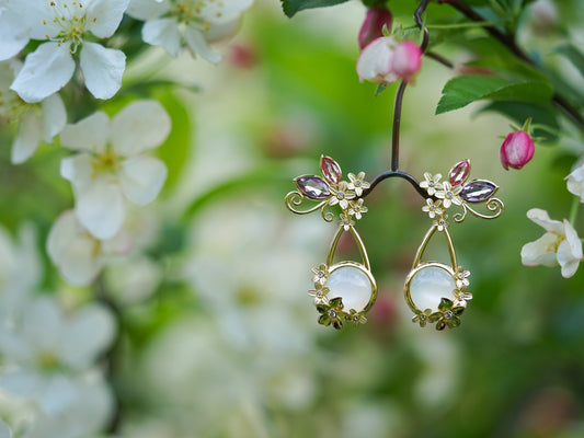 Moon Blossom